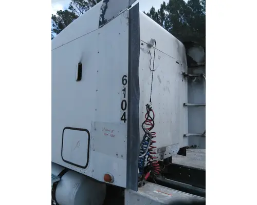 FREIGHTLINER COLUMBIA 120 CAB EXTENSION