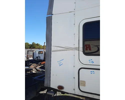FREIGHTLINER COLUMBIA 120 CAB EXTENSION