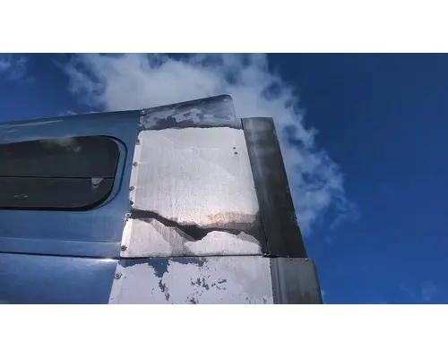 FREIGHTLINER COLUMBIA 120 CAB EXTENSION