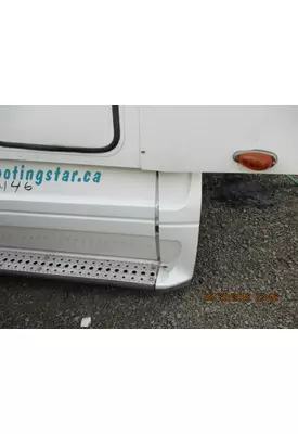 FREIGHTLINER COLUMBIA 120 CAB SKIRT/SIDE FAIRING