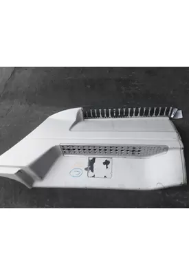 FREIGHTLINER COLUMBIA 120 CAB SKIRT/SIDE FAIRING
