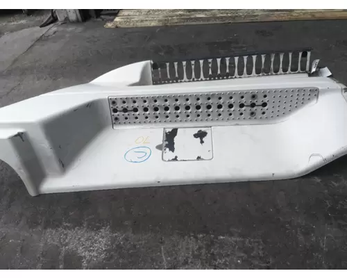 FREIGHTLINER COLUMBIA 120 CAB SKIRTSIDE FAIRING