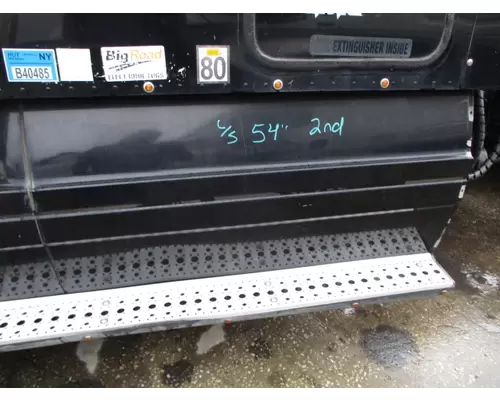 FREIGHTLINER COLUMBIA 120 CAB SKIRTSIDE FAIRING