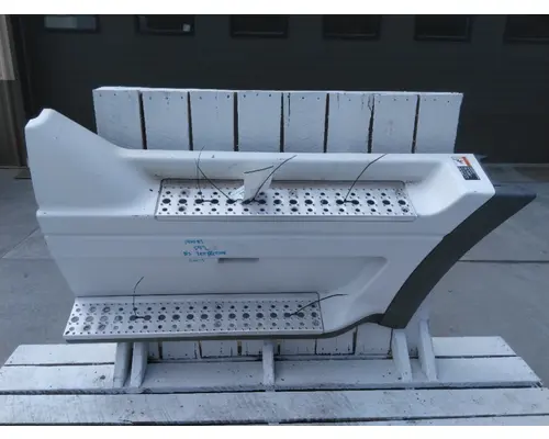 FREIGHTLINER COLUMBIA 120 CAB SKIRTSIDE FAIRING