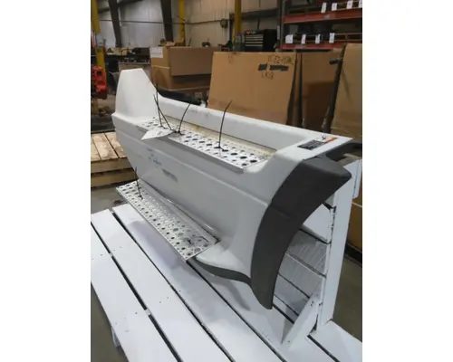 FREIGHTLINER COLUMBIA 120 CAB SKIRTSIDE FAIRING