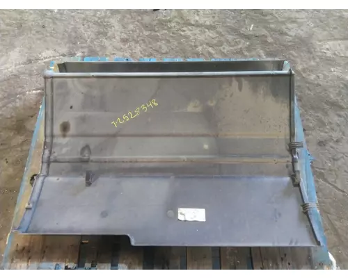 FREIGHTLINER COLUMBIA 120 CAB SKIRTSIDE FAIRING