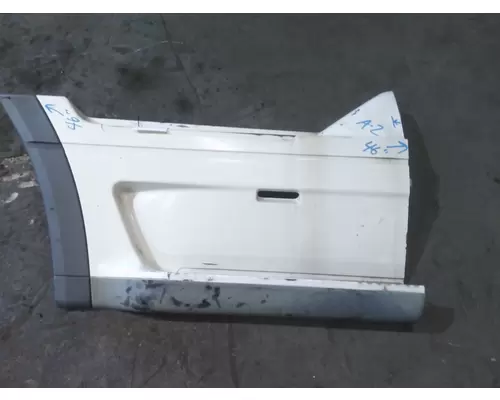 FREIGHTLINER COLUMBIA 120 CAB SKIRTSIDE FAIRING