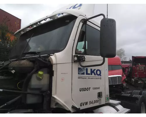 FREIGHTLINER COLUMBIA 120 CAB