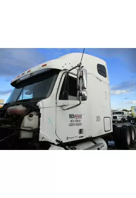 FREIGHTLINER COLUMBIA 120 CAB