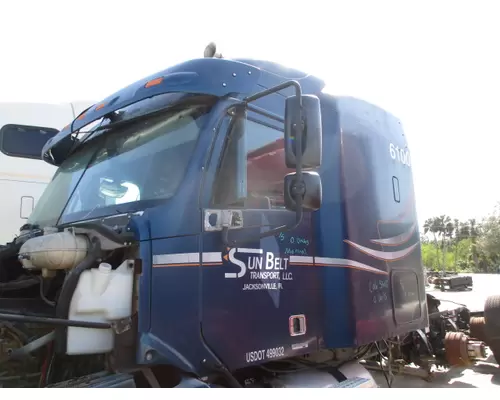FREIGHTLINER COLUMBIA 120 CAB