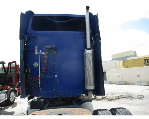 FREIGHTLINER COLUMBIA 120 CAB