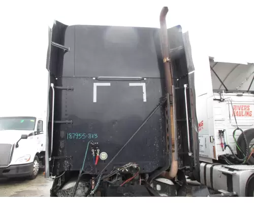 FREIGHTLINER COLUMBIA 120 CAB