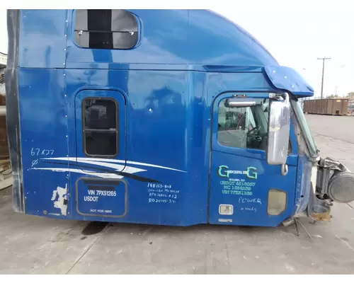 FREIGHTLINER COLUMBIA 120 CAB