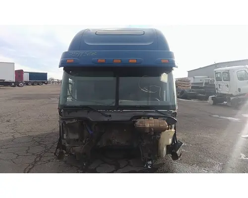 FREIGHTLINER COLUMBIA 120 CAB