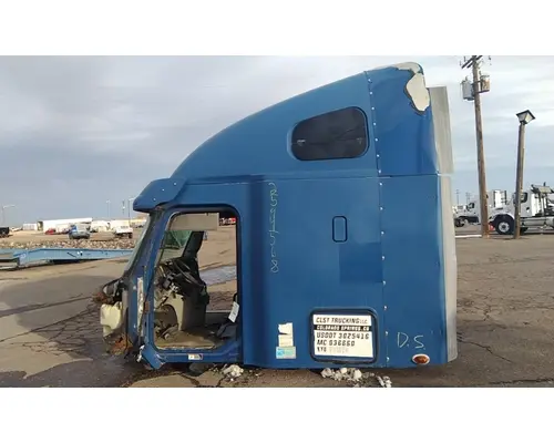 FREIGHTLINER COLUMBIA 120 CAB