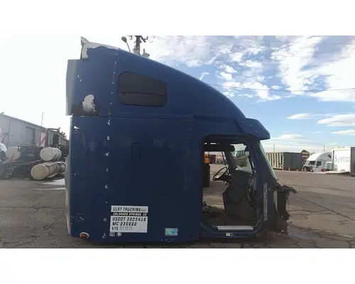 FREIGHTLINER COLUMBIA 120 CAB