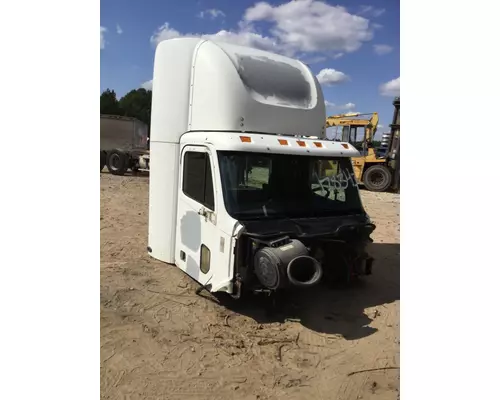 FREIGHTLINER COLUMBIA 120 CAB