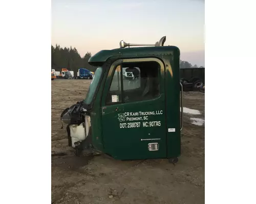 FREIGHTLINER COLUMBIA 120 CAB