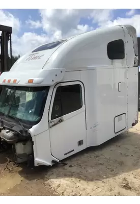 FREIGHTLINER COLUMBIA 120 CAB