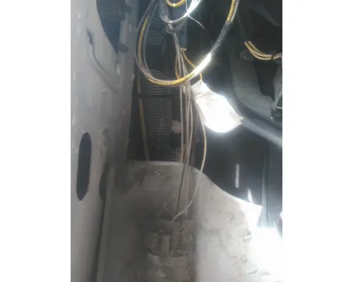 FREIGHTLINER COLUMBIA 120 CAB