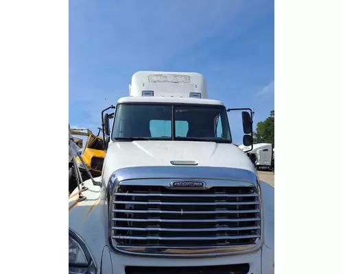 FREIGHTLINER COLUMBIA 120 CAB