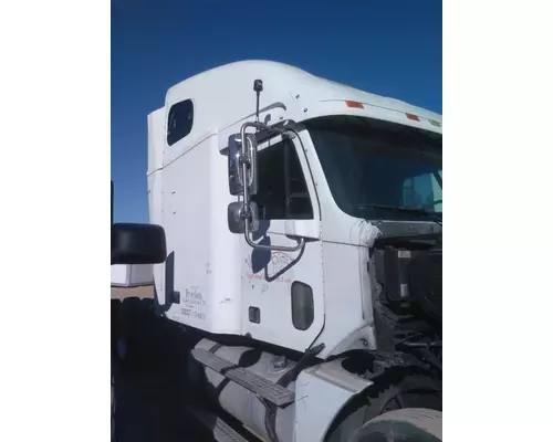 FREIGHTLINER COLUMBIA 120 CAB