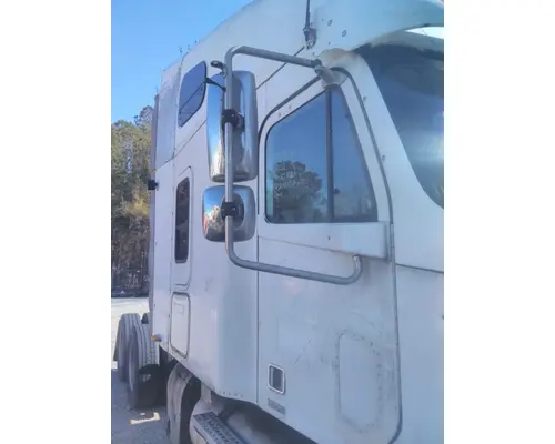 FREIGHTLINER COLUMBIA 120 CAB