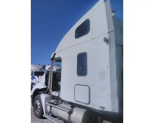 FREIGHTLINER COLUMBIA 120 CAB