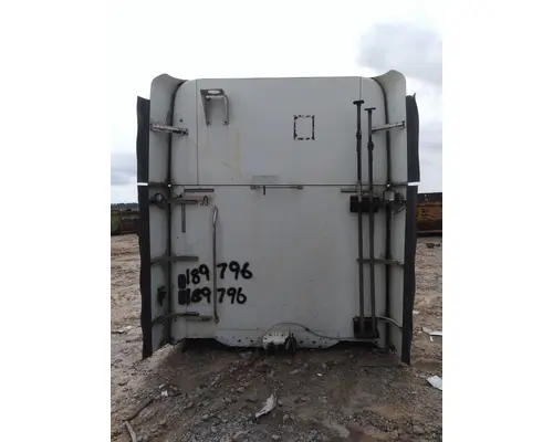 FREIGHTLINER COLUMBIA 120 CAB