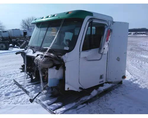 FREIGHTLINER COLUMBIA 120 CAB