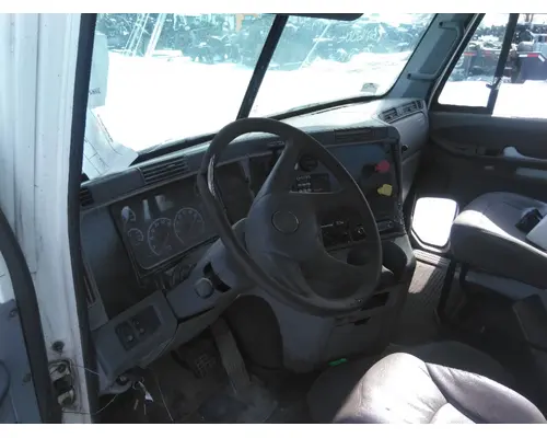 FREIGHTLINER COLUMBIA 120 CAB