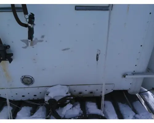 FREIGHTLINER COLUMBIA 120 CAB