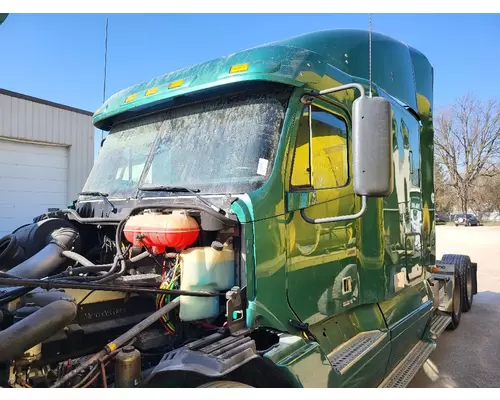 FREIGHTLINER COLUMBIA 120 CAB