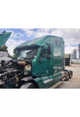 FREIGHTLINER COLUMBIA 120 CAB