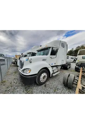 FREIGHTLINER COLUMBIA 120 CAB