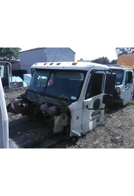 FREIGHTLINER COLUMBIA 120 CAB