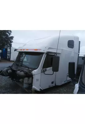 FREIGHTLINER COLUMBIA 120 CAB