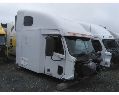 FREIGHTLINER COLUMBIA 120 CAB