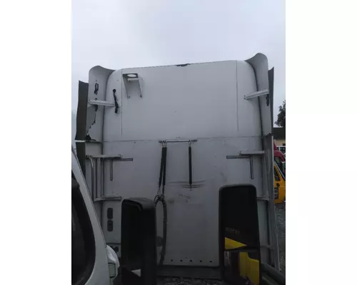 FREIGHTLINER COLUMBIA 120 CAB