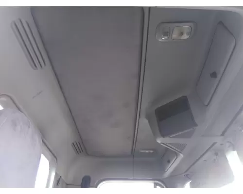 FREIGHTLINER COLUMBIA 120 CAB