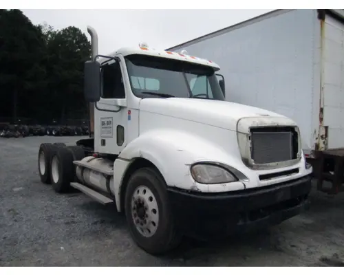 FREIGHTLINER COLUMBIA 120 CAB