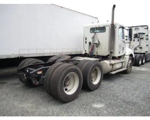 FREIGHTLINER COLUMBIA 120 CAB