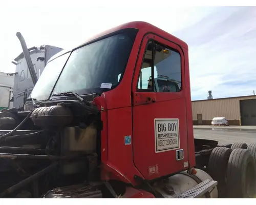 FREIGHTLINER COLUMBIA 120 CAB