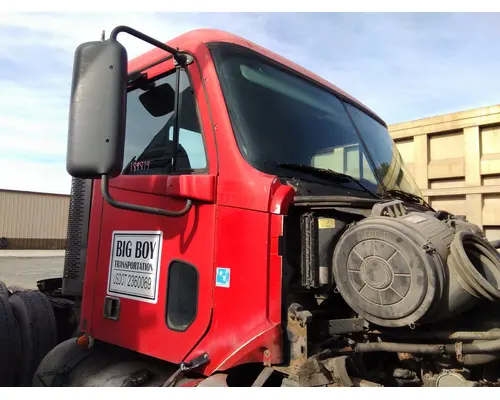 FREIGHTLINER COLUMBIA 120 CAB