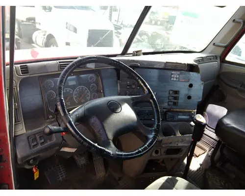 FREIGHTLINER COLUMBIA 120 CAB