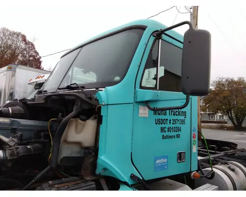 FREIGHTLINER COLUMBIA 120 CAB