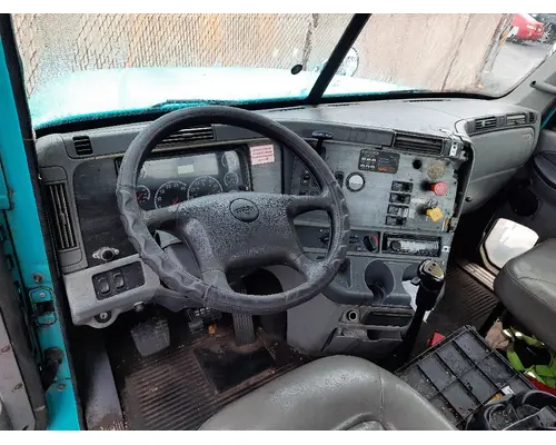 FREIGHTLINER COLUMBIA 120 CAB