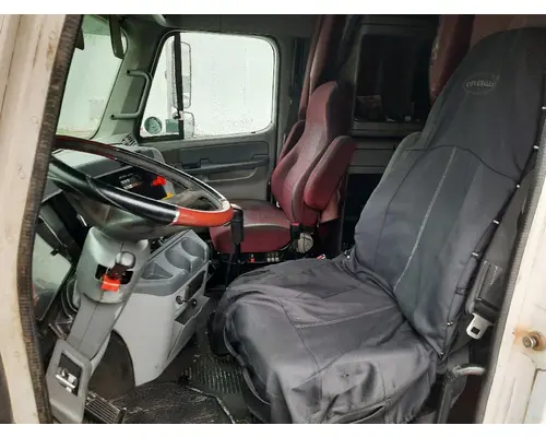 FREIGHTLINER COLUMBIA 120 CAB