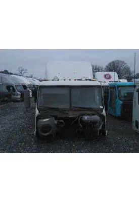 FREIGHTLINER COLUMBIA 120 CAB