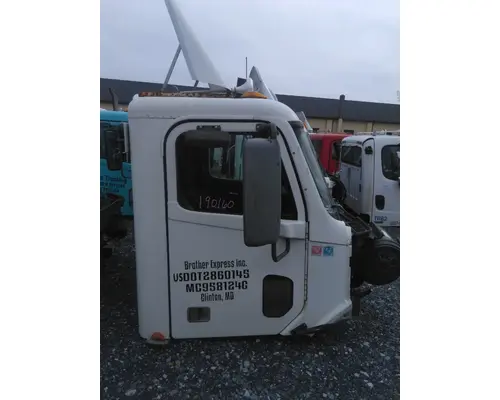 FREIGHTLINER COLUMBIA 120 CAB